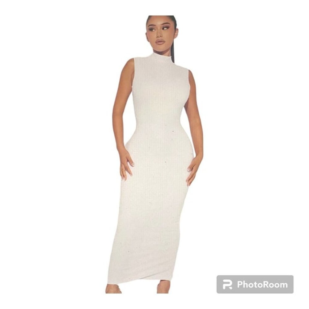 NWT White Dinner in Paris Midi Dress Size Medium - Picture 1 of 10